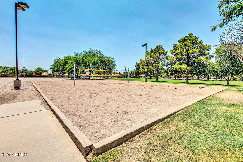 8889 E Meadow Hill Drive - Photo 28