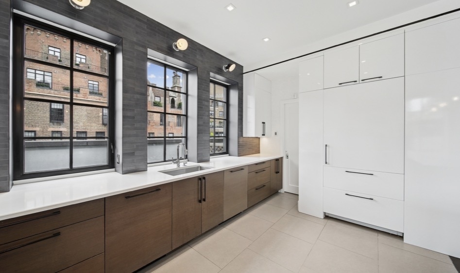East 80th Street - Photo 4