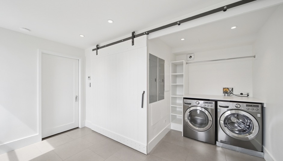 East 80th Street - Photo 14