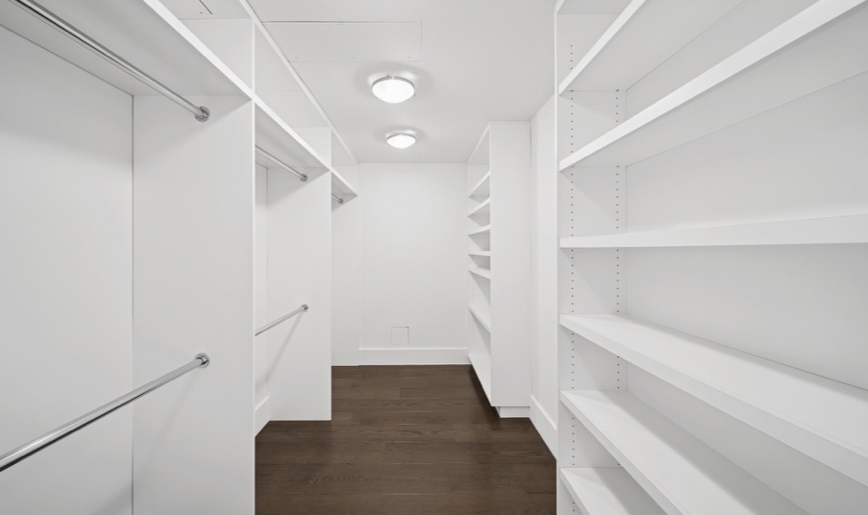 East 80th Street - Photo 16