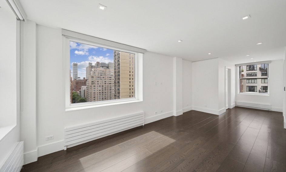 East 80th Street - Photo 10