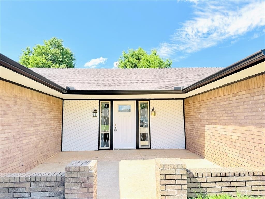 121 W Vail Drive - Photo 1