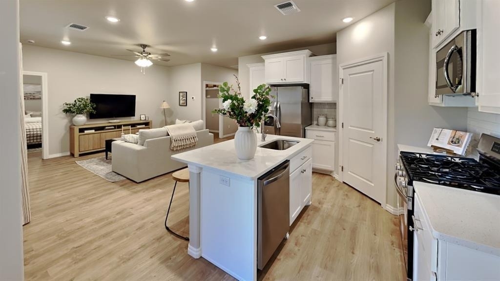 7020 Labelle Drive - Photo 9