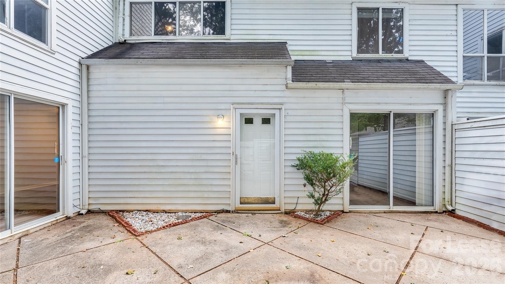 6927 Stonington Lane - Photo 0
