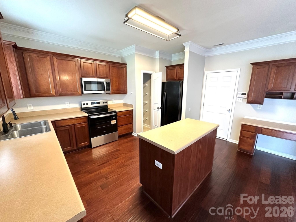 8227 Belmont Stables Drive - Photo 11