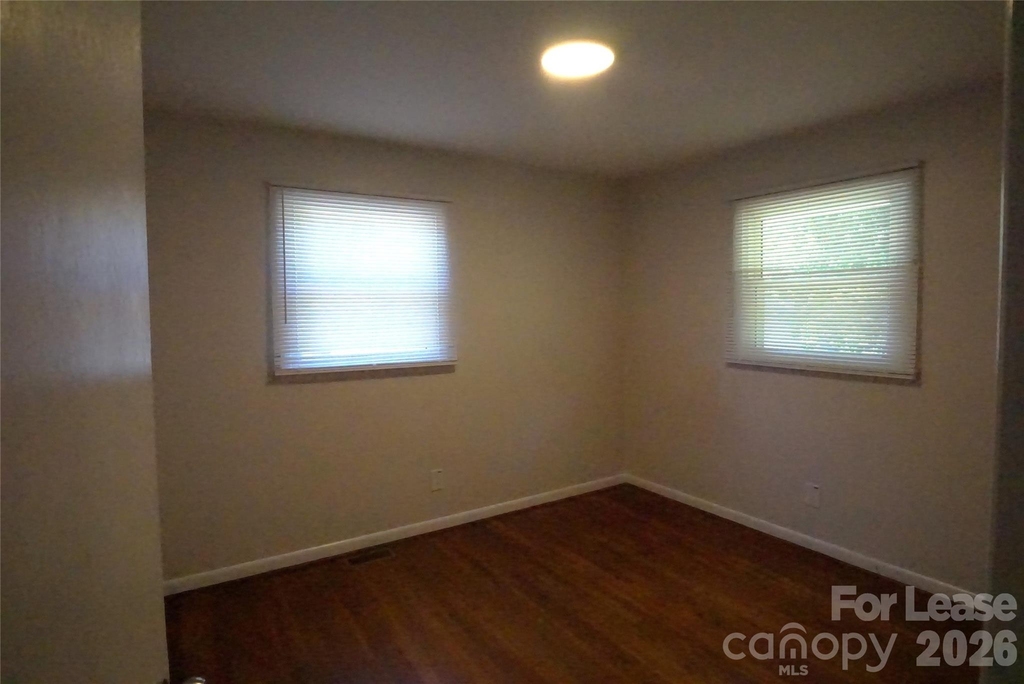 130 31st Avenue Nw - Photo 6