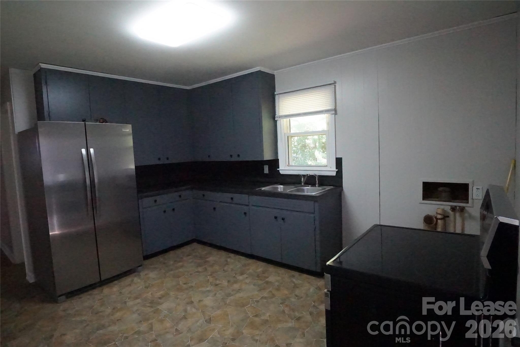 130 31st Avenue Nw - Photo 4