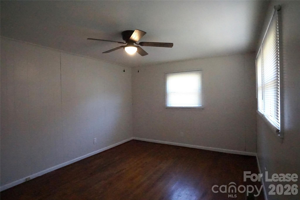 130 31st Avenue Nw - Photo 1