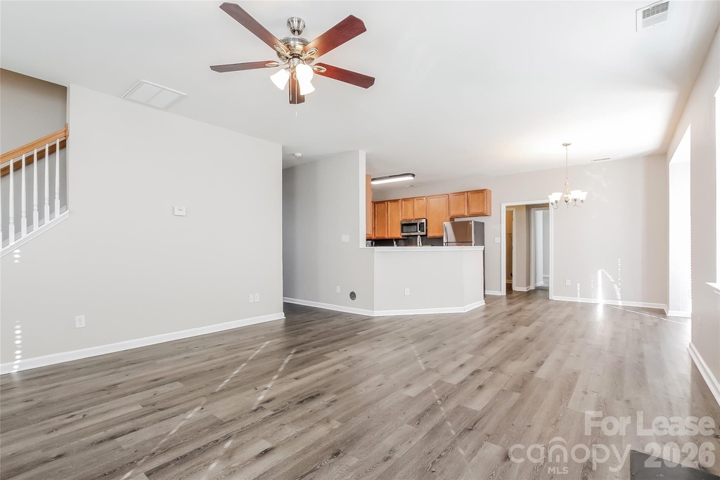 10202 Hawkeye Drive - Photo 3