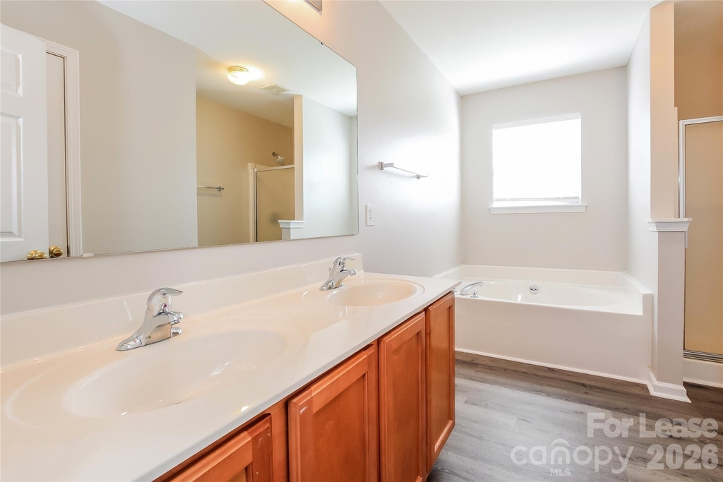 10202 Hawkeye Drive - Photo 12