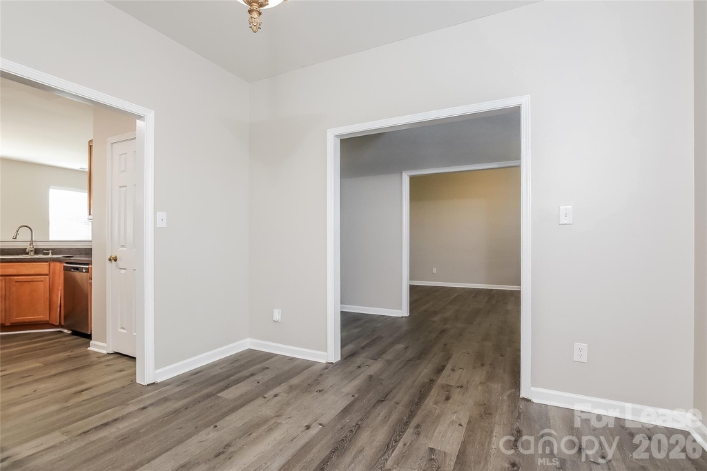 10202 Hawkeye Drive - Photo 5