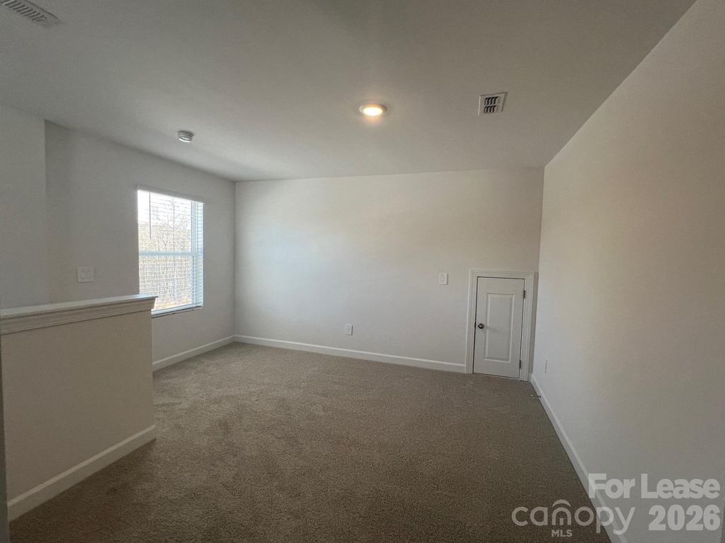 1548 31st Street Ne - Photo 7