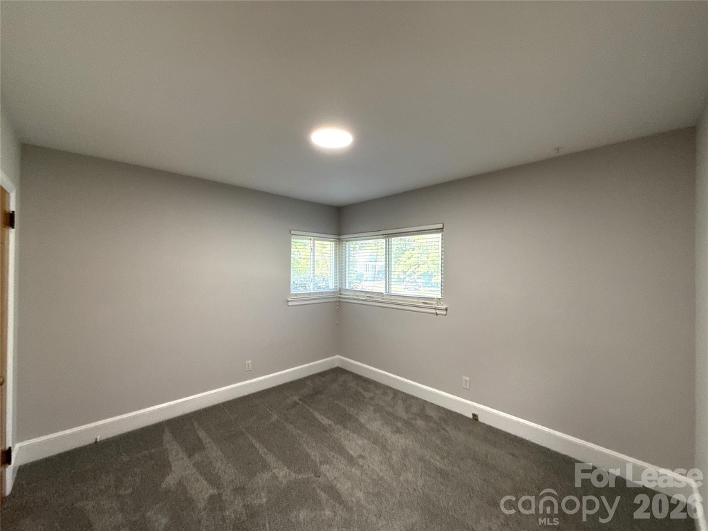932 Hickory Nut Street - Photo 15
