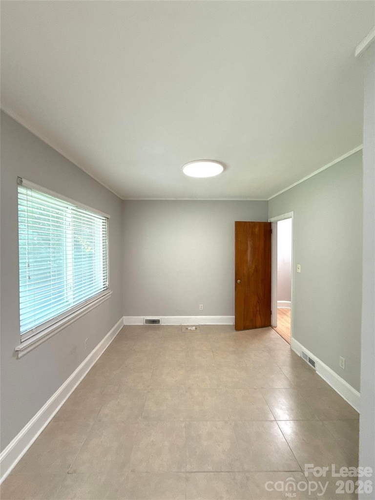 932 Hickory Nut Street - Photo 11