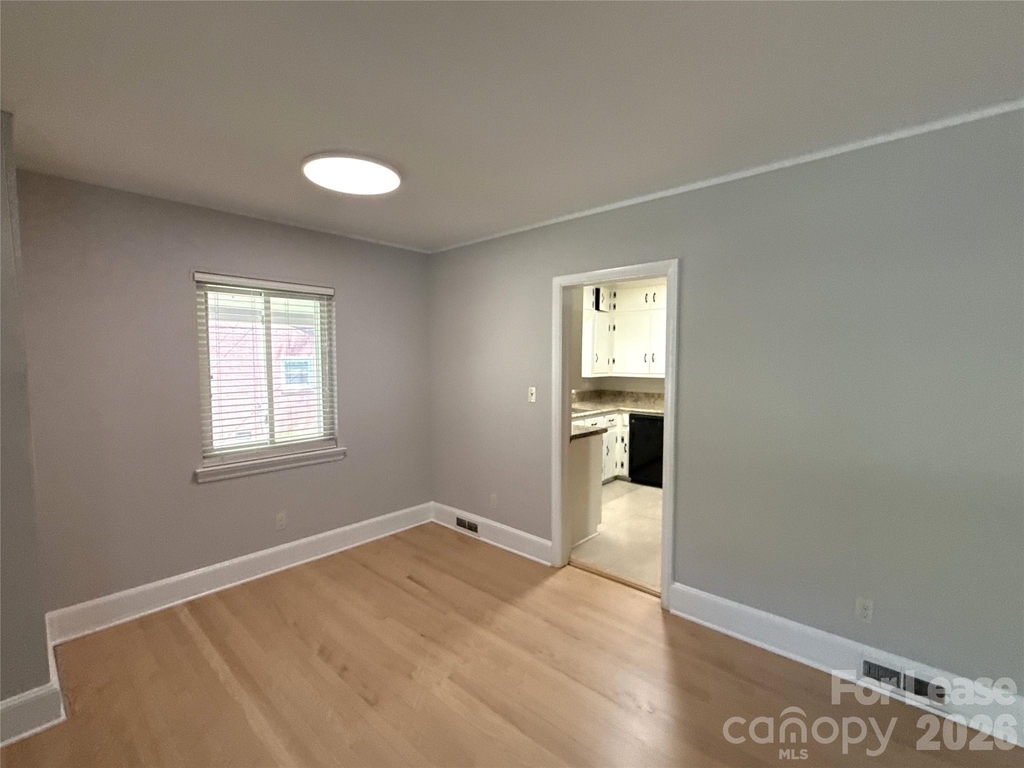 932 Hickory Nut Street - Photo 6