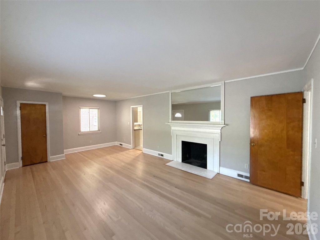 932 Hickory Nut Street - Photo 3