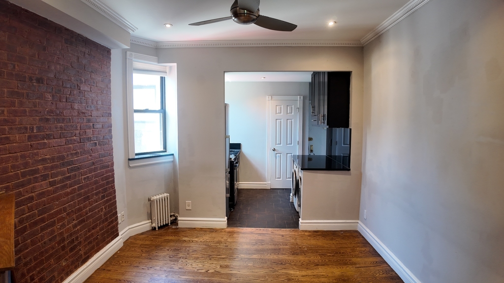49th St & 10th Avenue - Photo 1