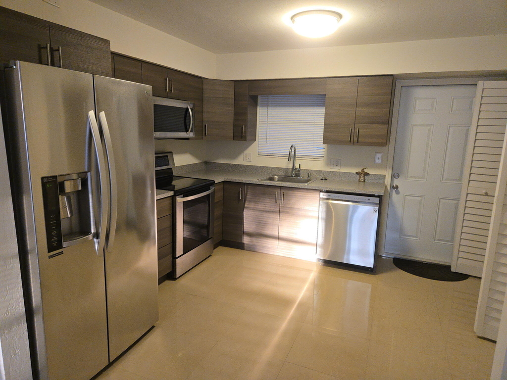 1231 Sw 61st Terrace - Photo 2