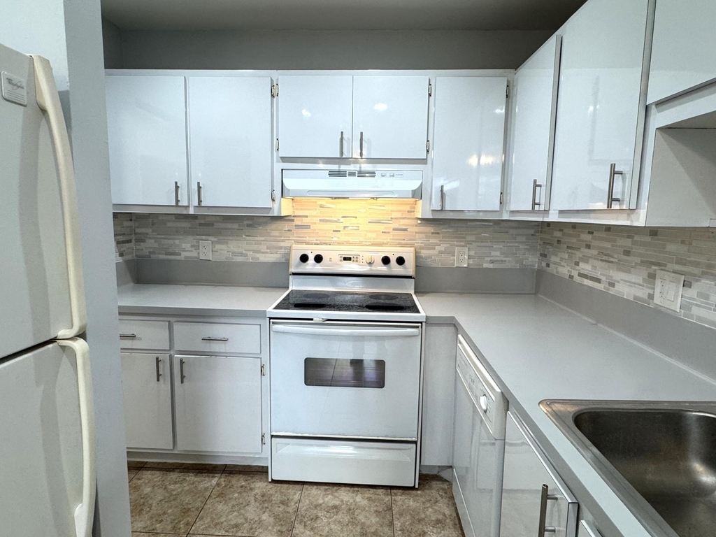 1100 Boxwood Drive - Photo 19