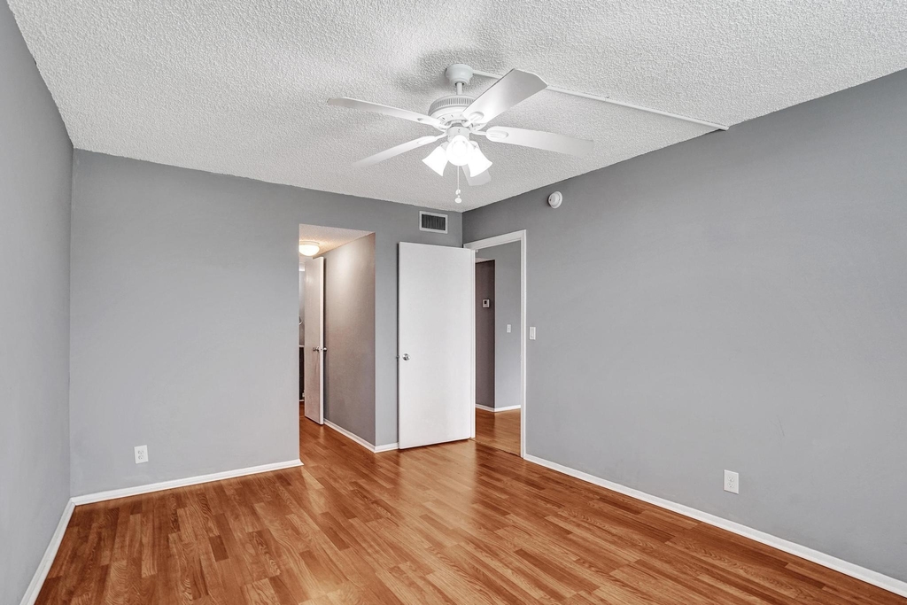9460 Poinciana Place - Photo 13