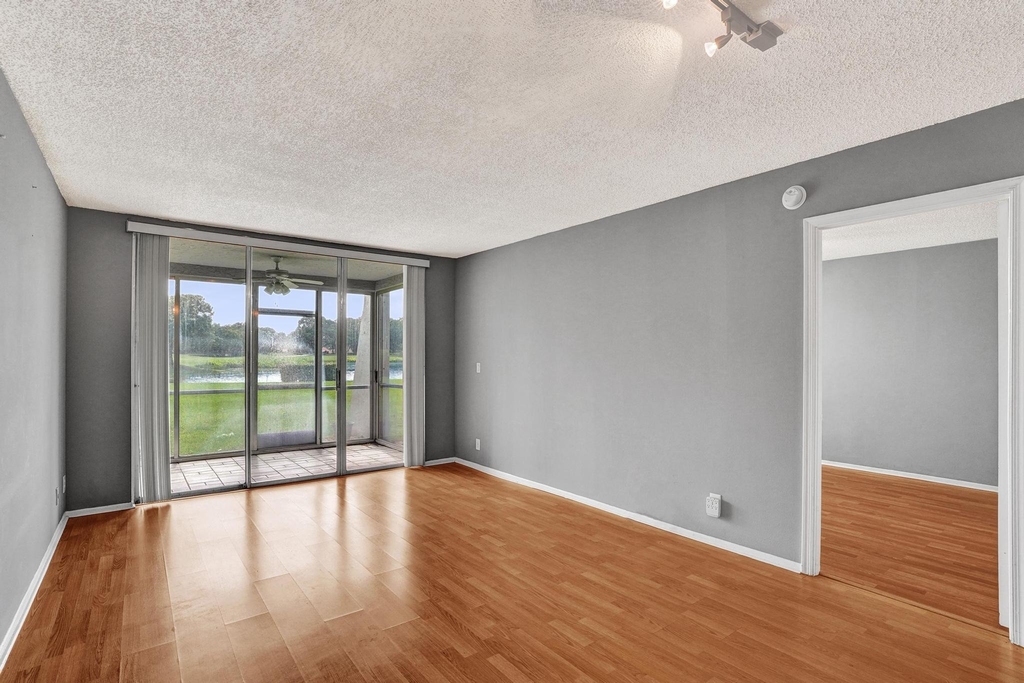 9460 Poinciana Place - Photo 7