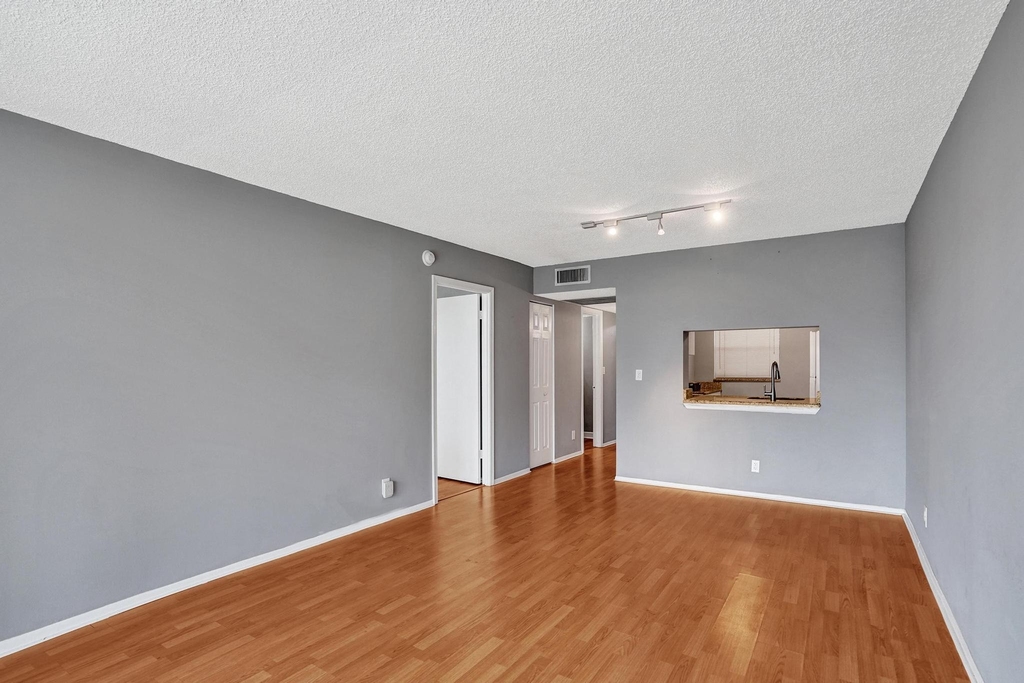 9460 Poinciana Place - Photo 8