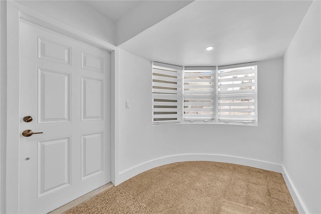 5122 Ne 19th Avenue - Photo 2