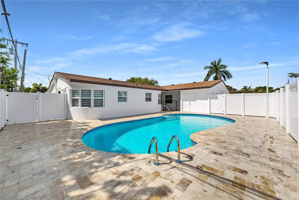 5122 Ne 19th Avenue - Photo 1