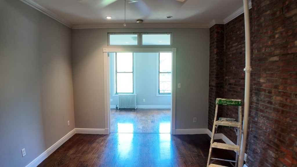 48th St & 10th Avenue - Photo 1