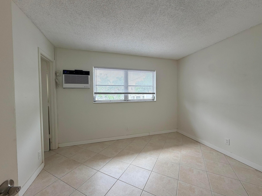 5174 Ne 6th Avenue - Photo 9