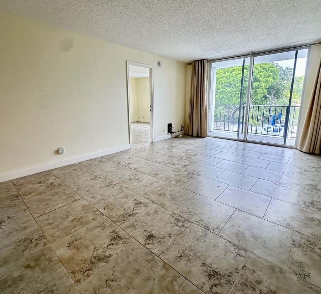1800 N Andrews Avenue - Photo 5