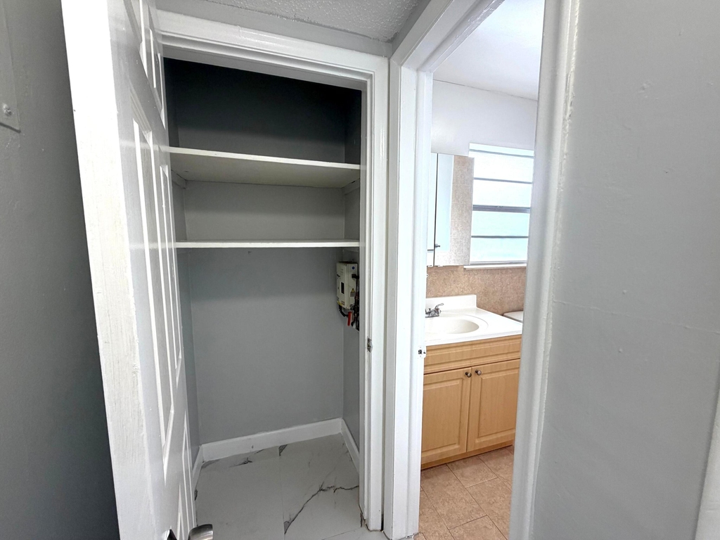 915 Ne 8th Street - Photo 8