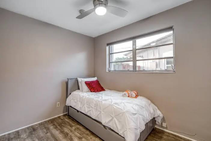 2200 N 47th Avenue - Photo 11