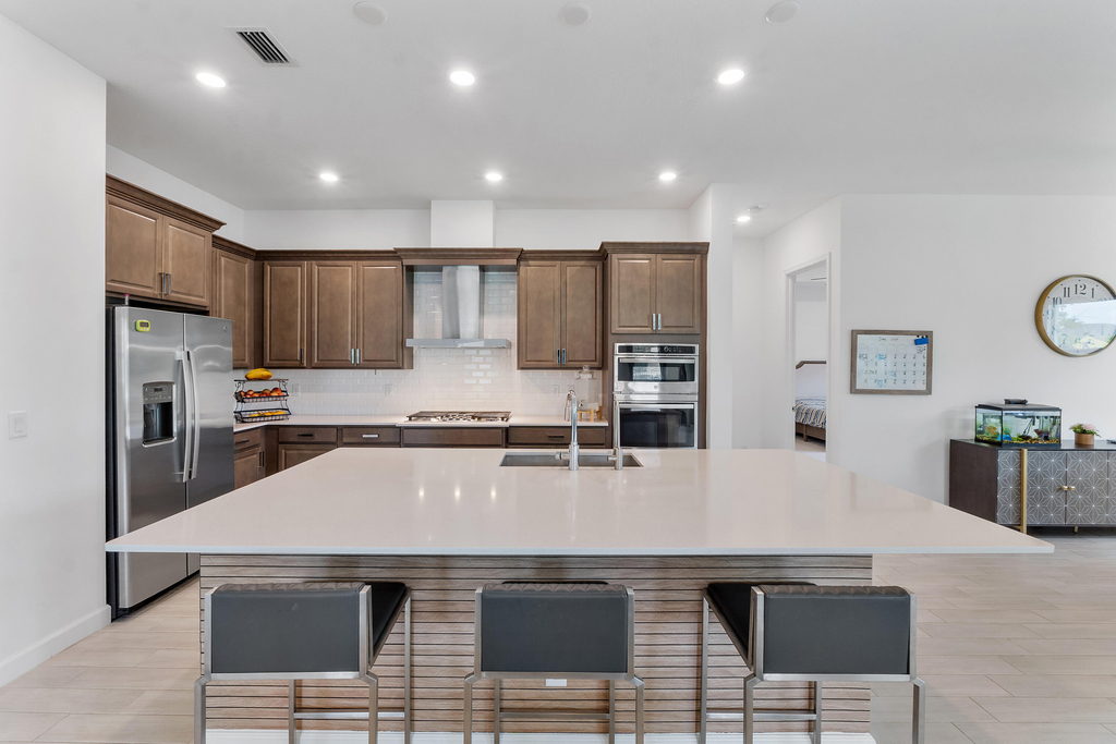 19036 Broad Shore Walk - Photo 1