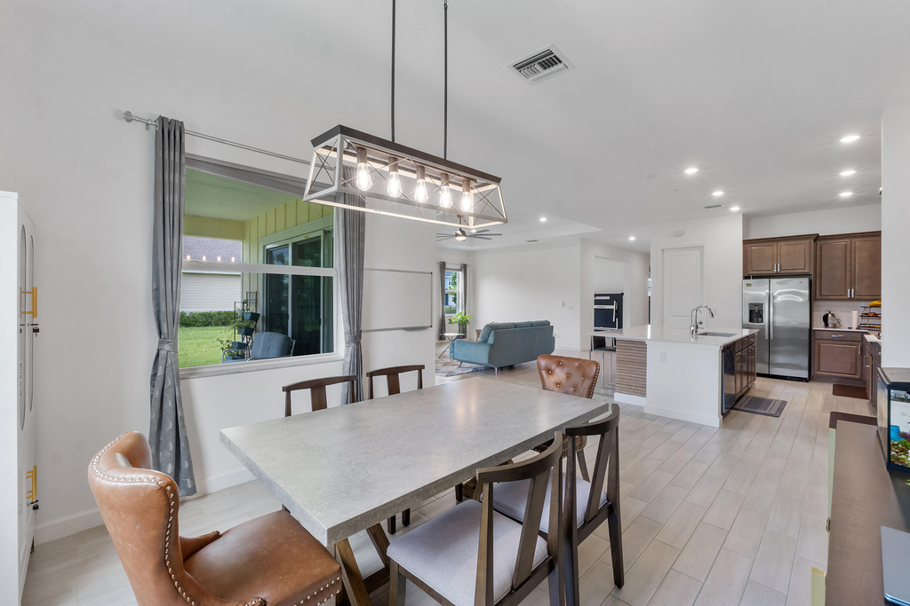 19036 Broad Shore Walk - Photo 2