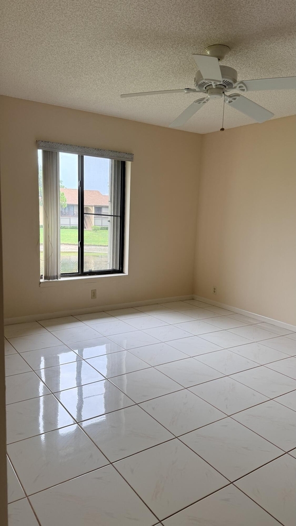 813 Sky Pine Way - Photo 4