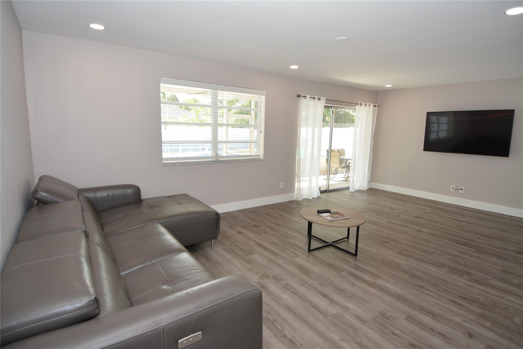 3840 N 42nd Terrace - Photo 7