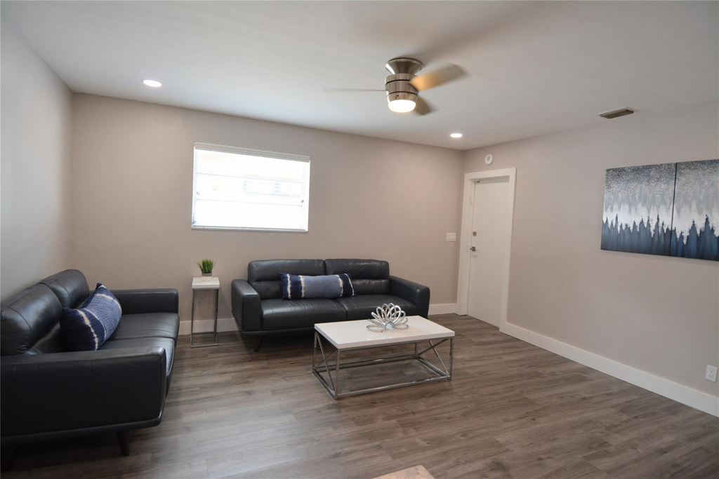 3840 N 42nd Terrace - Photo 8