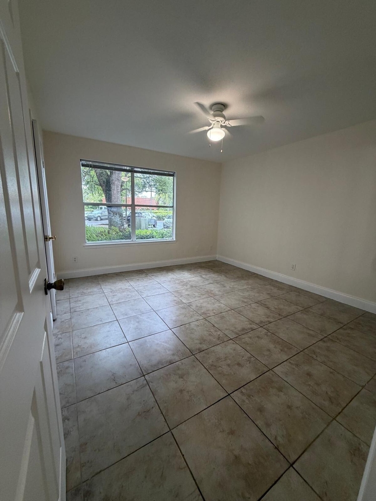 1825 Palm Cove Boulevard - Photo 12