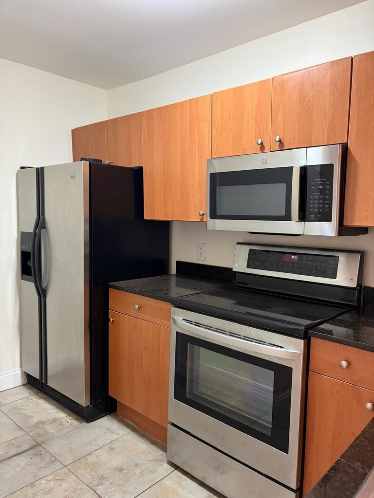 1825 Palm Cove Boulevard - Photo 4