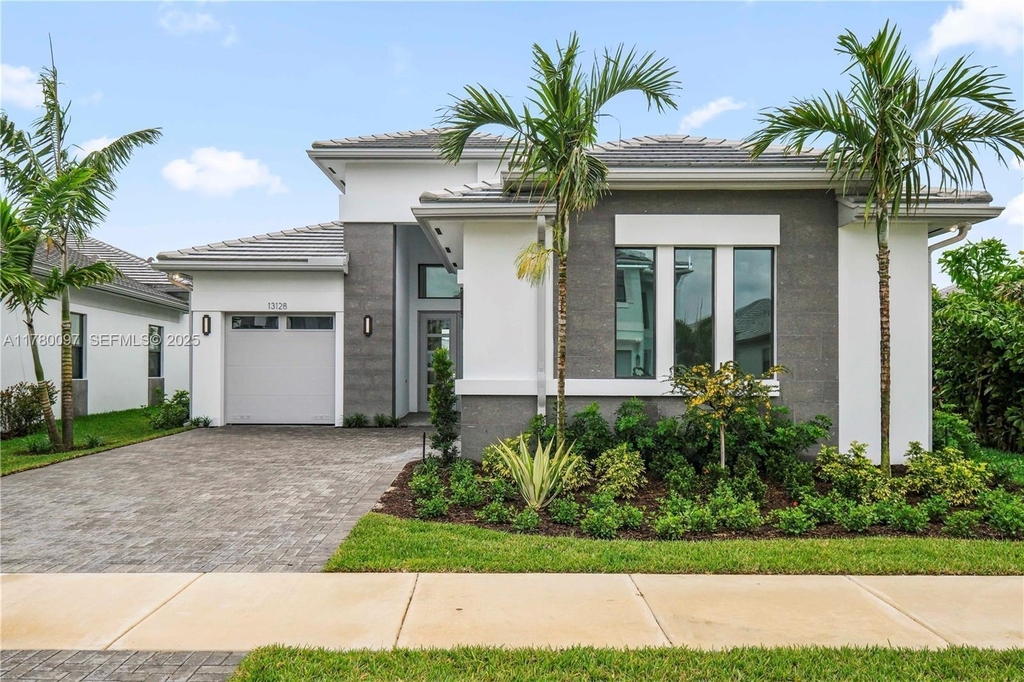 13128 Feathering Way - Photo 0