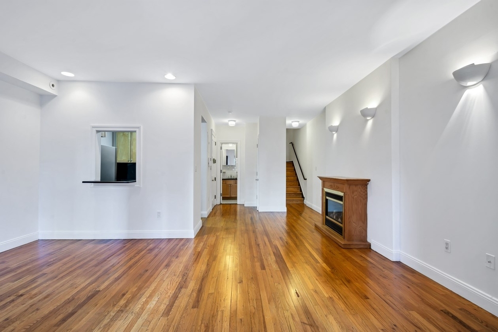 370 West 54th Street - Photo 0