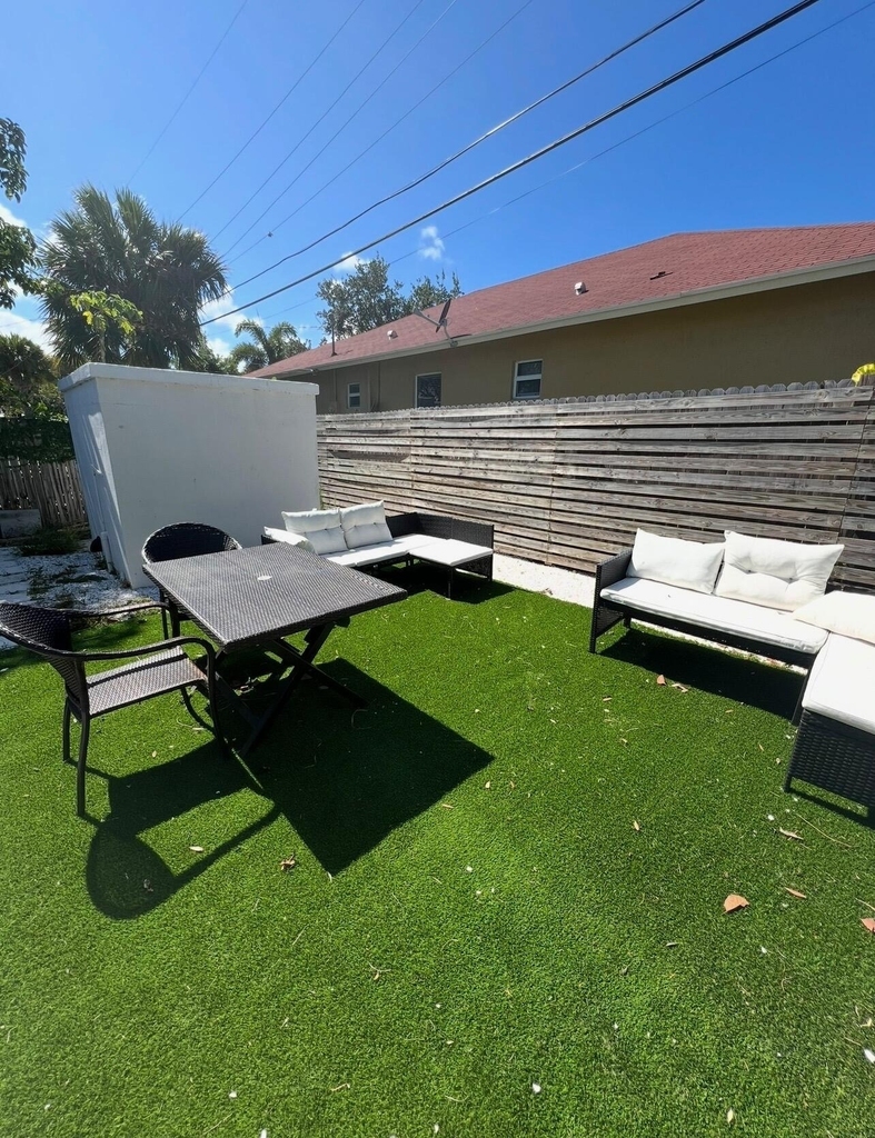 427 Conniston Road - Photo 10