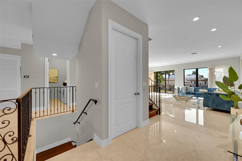 2254 Se 7th Street - Photo 34