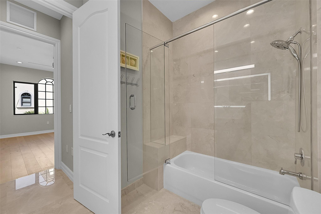 2254 Se 7th Street - Photo 28