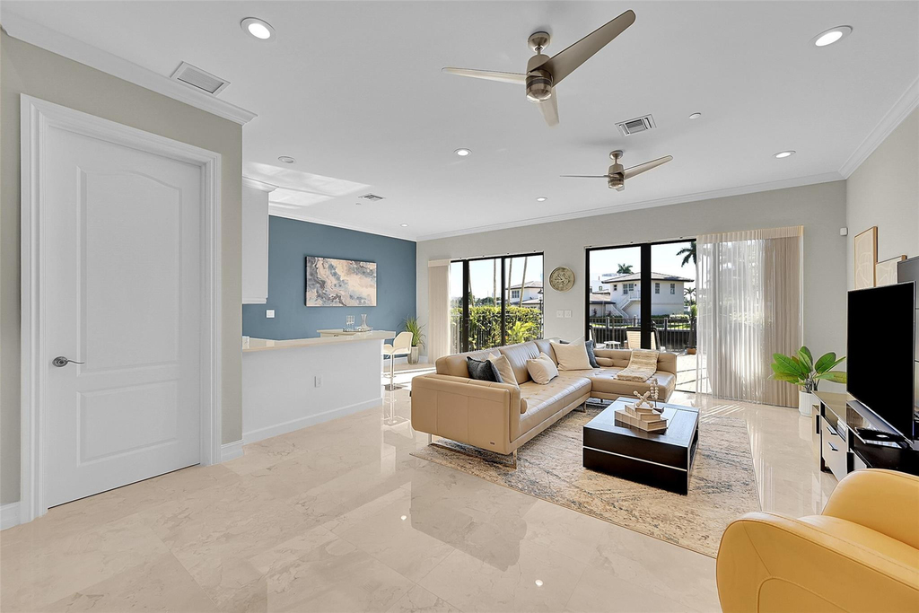 2254 Se 7th Street - Photo 17