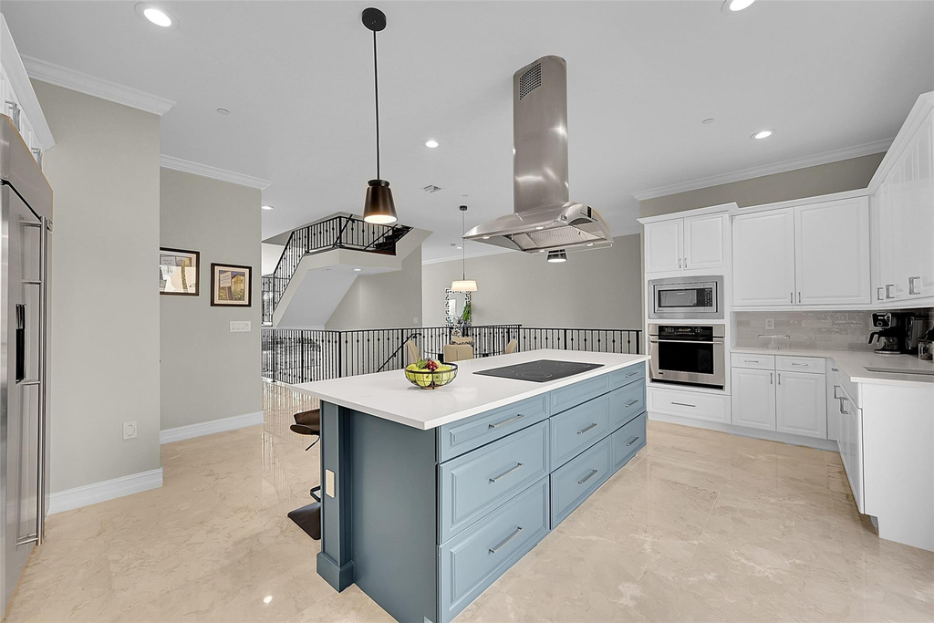 2254 Se 7th Street - Photo 8