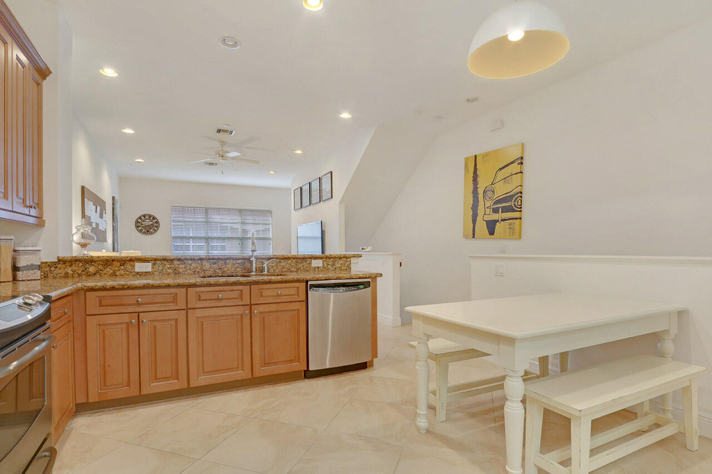 4711 Artesa Way E - Photo 6