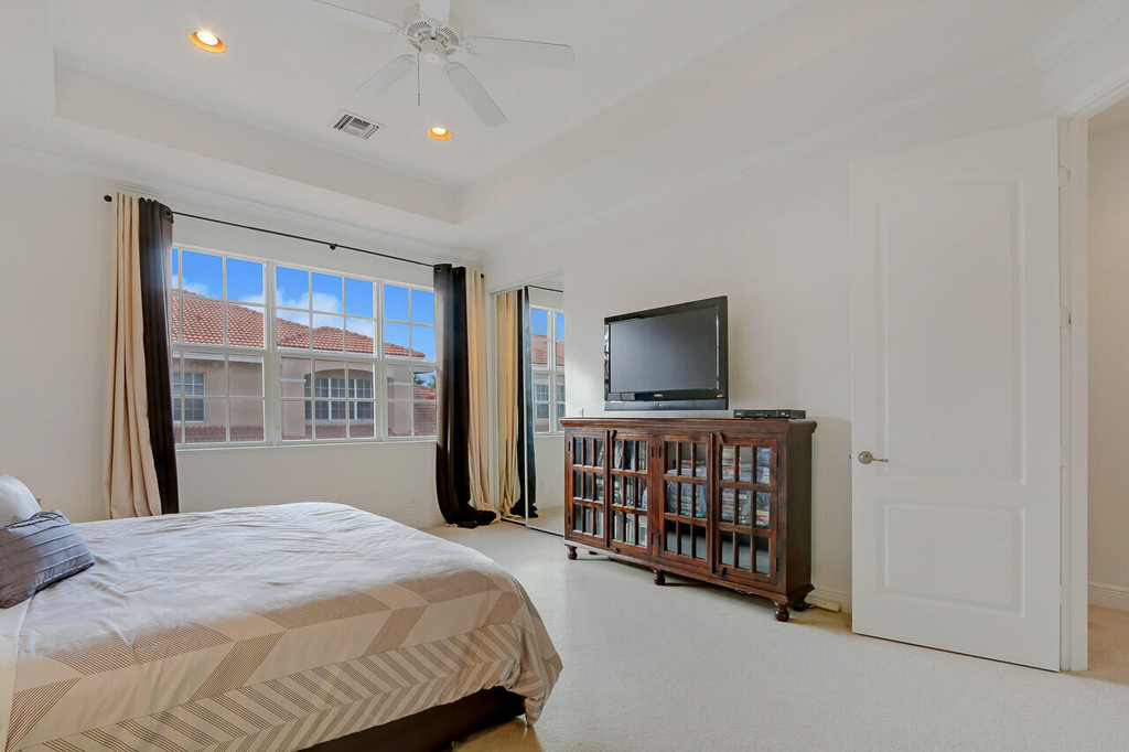 4711 Artesa Way E - Photo 8
