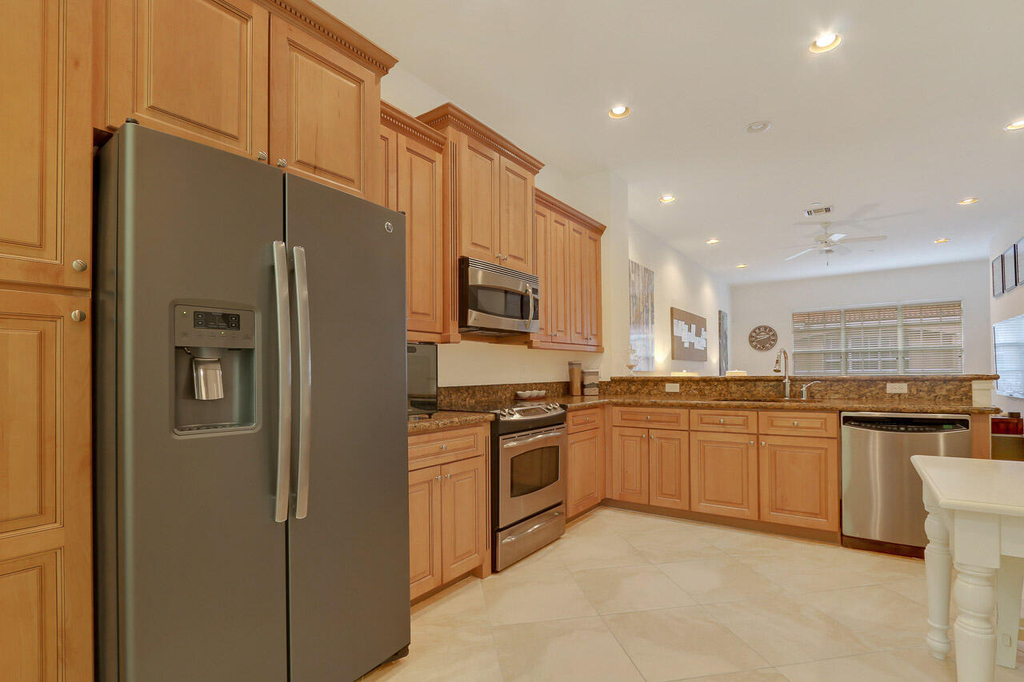4711 Artesa Way E - Photo 4